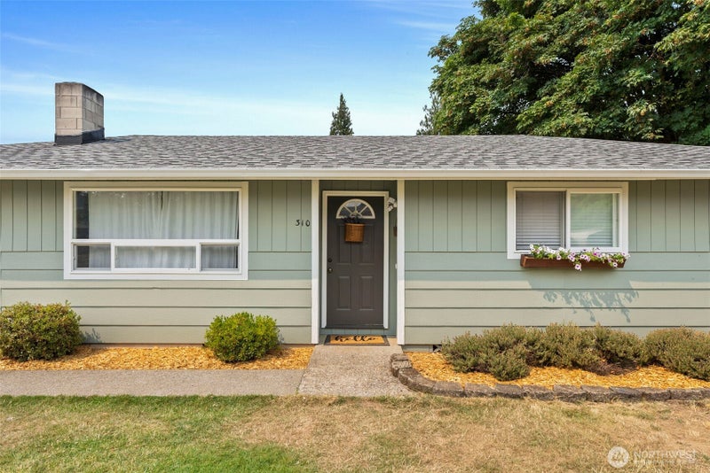 310 E Cedarcrest Court