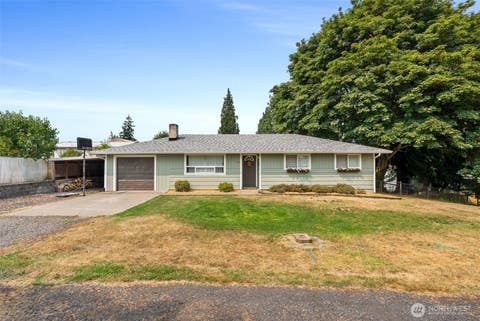 Photo of 310 E Cedarcrest Court, Napavine, WA 98565 (MLS # 2565979)