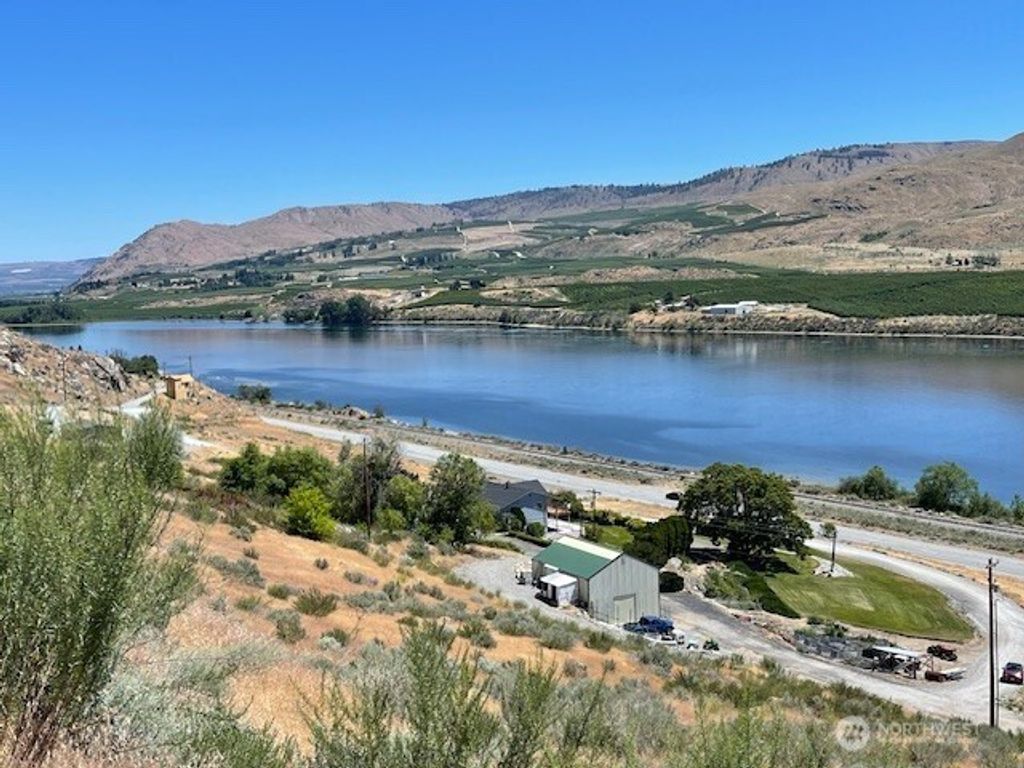 Photo of 37 Osprey Nest Road, Pateros, WA 98846 (MLS # 2479392)