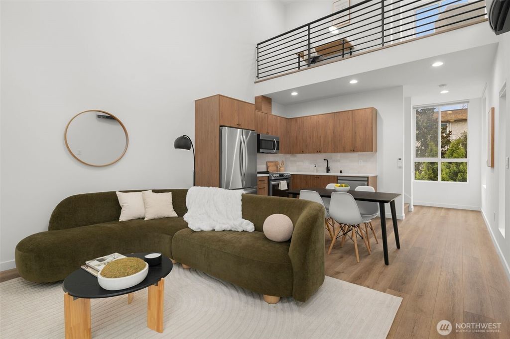 Photo of 1508 18th Avenue #E, Seattle, WA 98122 (MLS # 2475025)