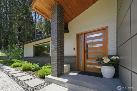 Photo of 14022 Meridian Avenue S, Everett, WA 98208 (MLS # 2545026)