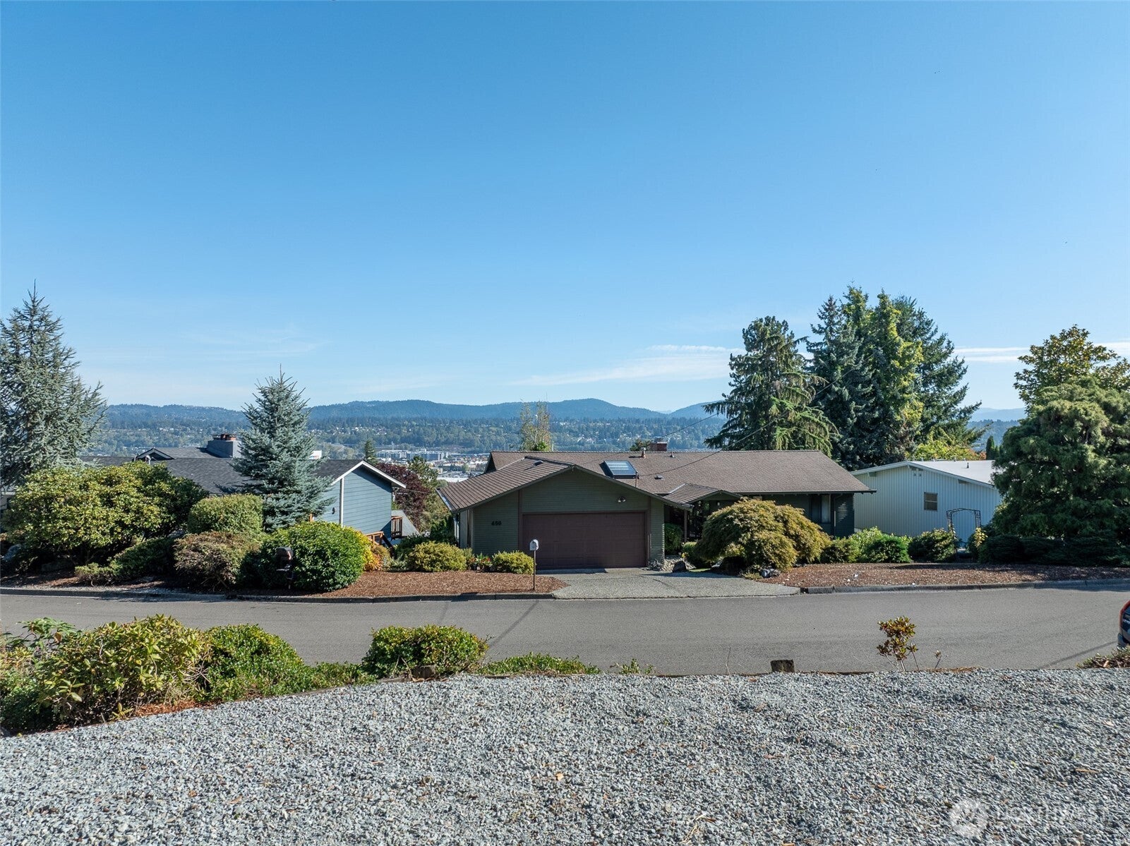 455 Seneca Avenue NW