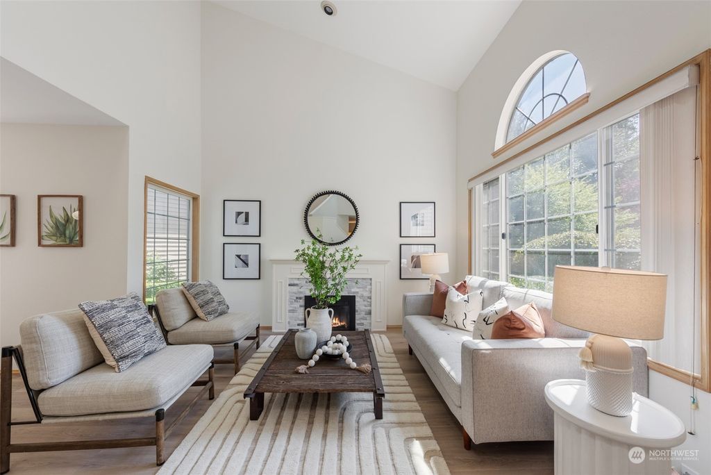 Photo of 12732 NE 97th Place, Kirkland, WA 98033 (MLS # 2232011)