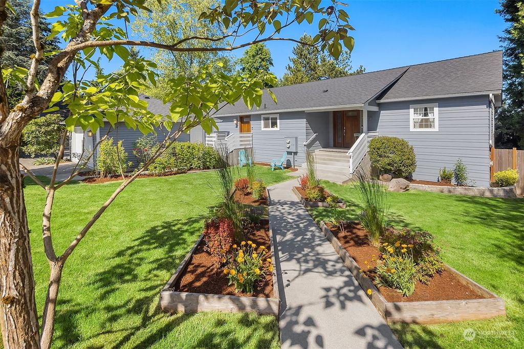 Photo of 7222 153rd Avenue NE, Redmond, WA 98052 (MLS # 2078248)