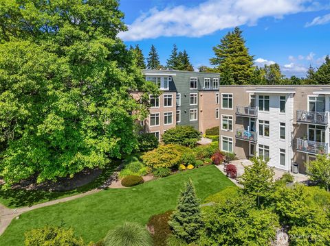 145 Ferncliff Avenue NE D338 Bainbridge Island WA 98110