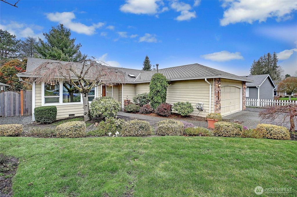 Photo of 6639 69th Drive NE, Marysville, WA 98270 (MLS # 2346894)