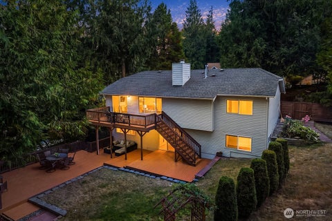 Photo of 22706 NE 12th Place, Sammamish, WA 98074 (MLS # 2584279)