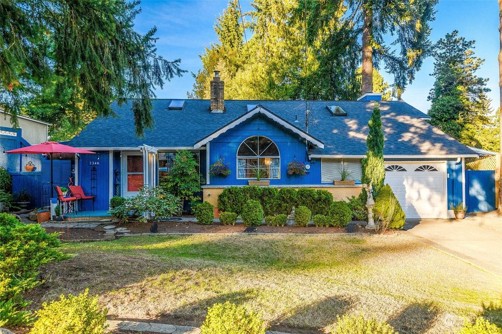 Photo of 7346 NE 140th Place, Kirkland, WA 98034 (MLS # 2017686)