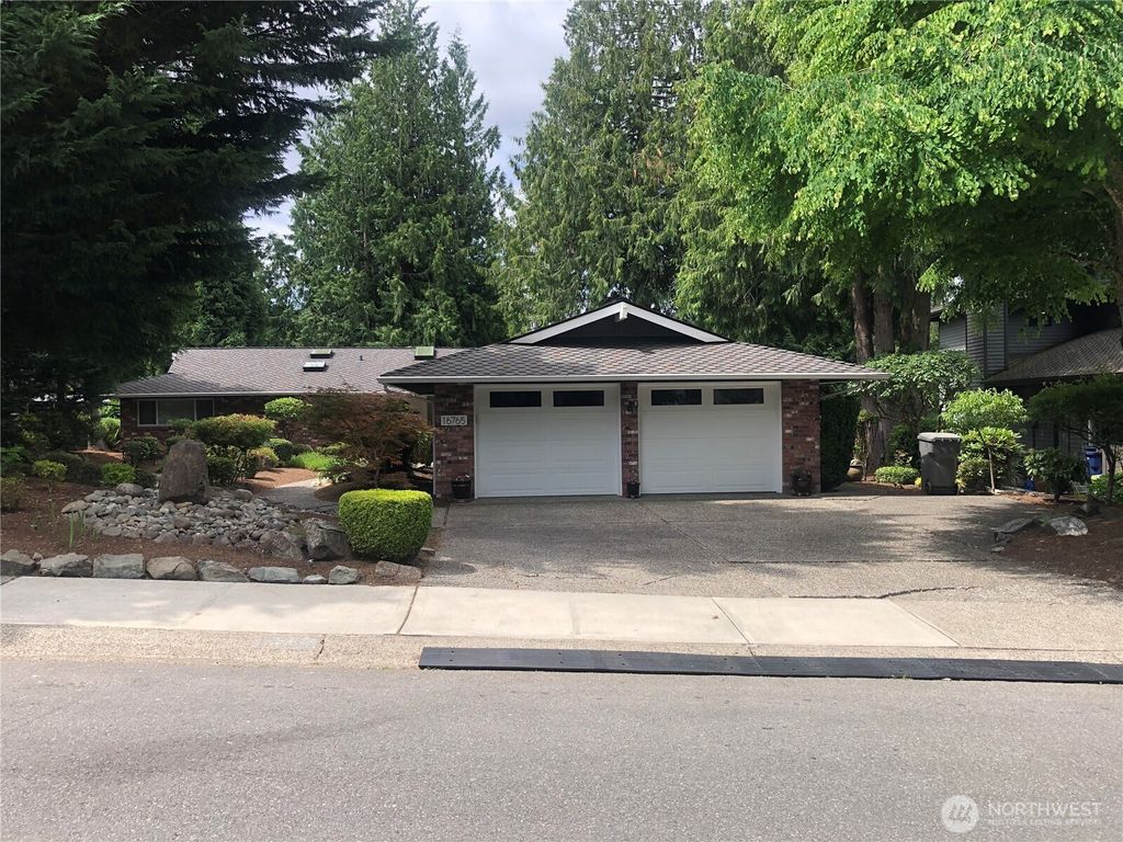 Photo of 16765 154th Avenue SE, Renton, WA 98058 (MLS # 2393042)