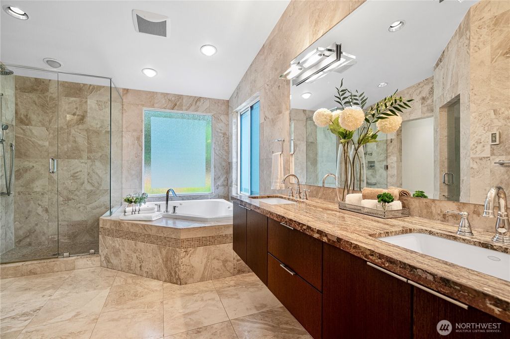 listing image 9367919845830059885