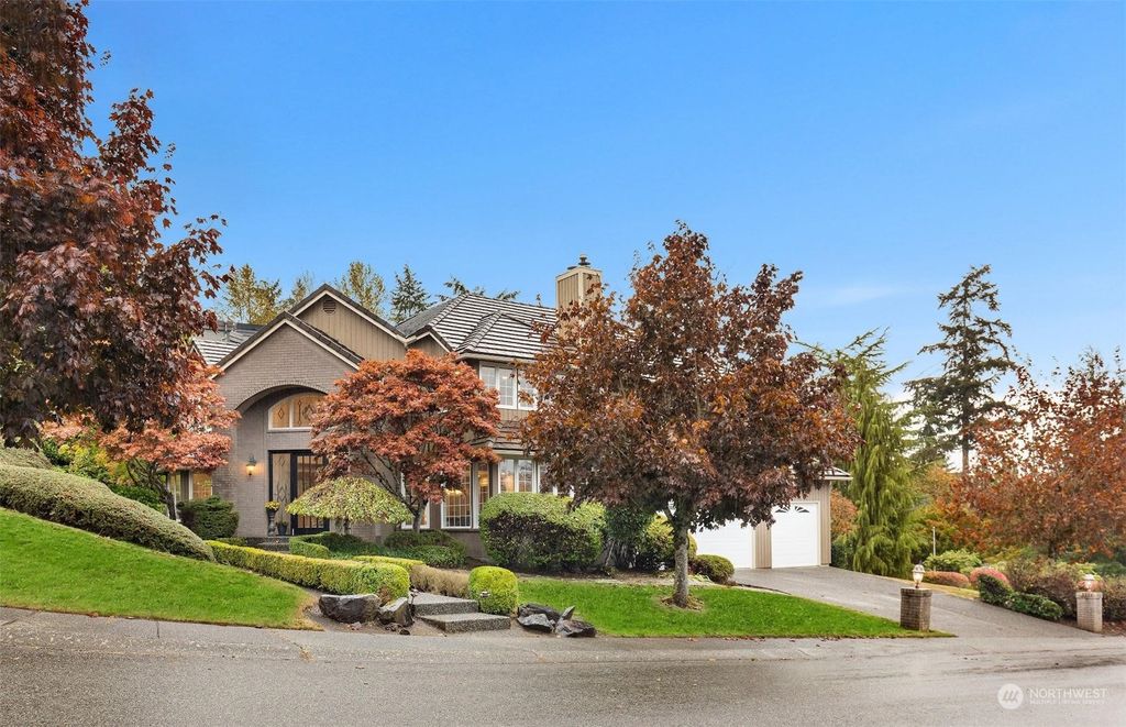 Photo of 6124 155th Place SE, Bellevue, WA 98006 (MLS # 2017283)