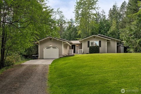 Photo of 170 E Barnsby Place, Shelton, WA 98584 (MLS # 2526268)