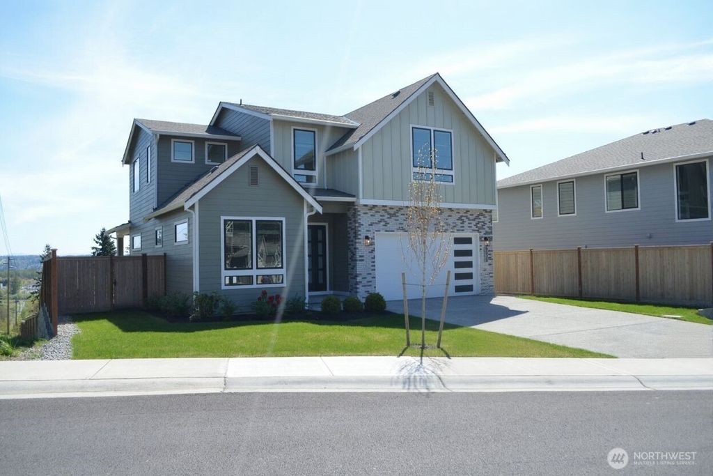 Photo of 9520 38th Street E, Edgewood, WA 98371 (MLS # 2443662)