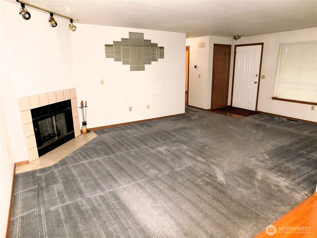 Photo of 6507 71st Street NE, Marysville, WA 98270 (MLS # 2443996)