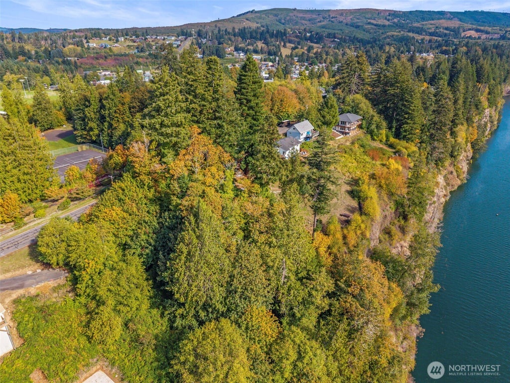 Photo of 620 Columbia Street, Cathlamet, WA 98612 (MLS # 2592121)