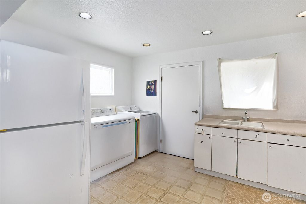 Photo of 17825 118TH Avenue SE, Renton, WA 98058 (MLS # 2442502)