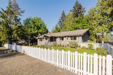 Photo of 7530 Navajo Trail NE, Bremerton, WA 98311 (MLS # 2518534)