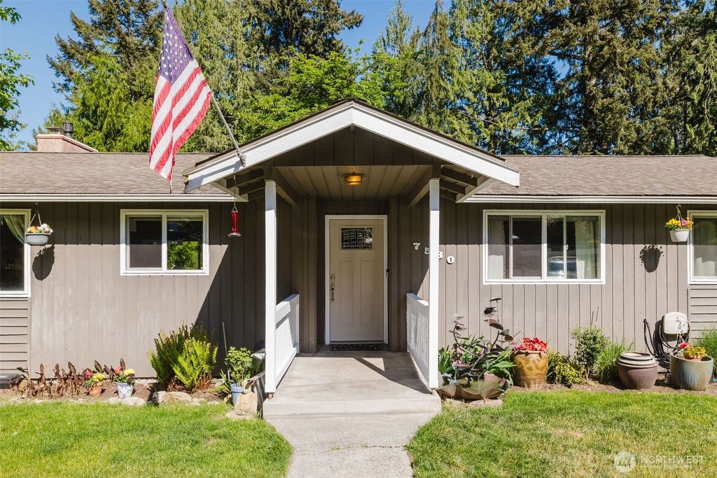 Photo of 7530 Navajo Trail NE, Bremerton, WA 98311 (MLS # 2518534)