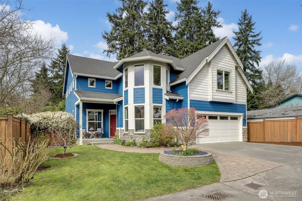 Photo of 13116 NE 104th Street, Kirkland, WA 98033 (MLS # 2497195)