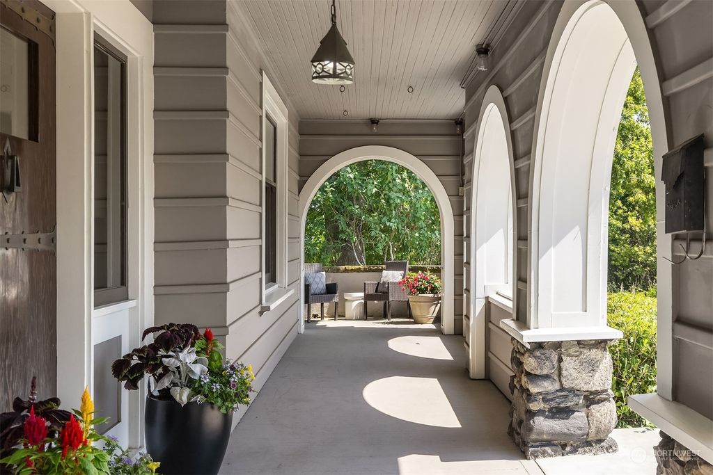 Photo of 170 Prospect Street, Seattle, WA 98109 (MLS # 2285174)