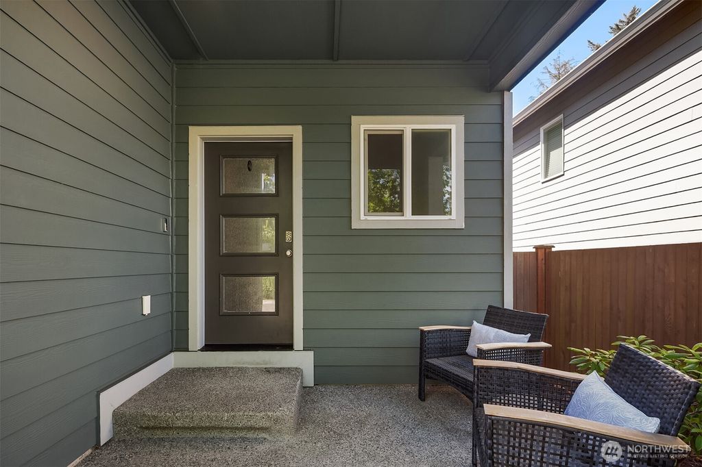 Photo of 14518 38th Avenue W, Lynnwood, WA 98087 (MLS # 2532229)