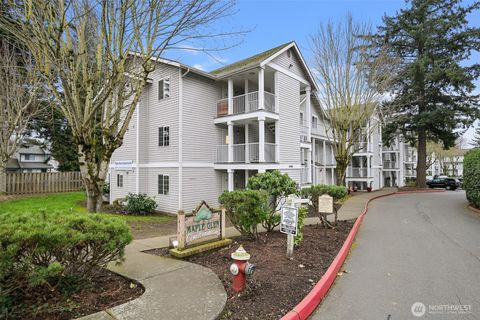 Photo of 2709 W Maplewood Avenue #201, Bellingham, WA 98225 (MLS # 2479631)