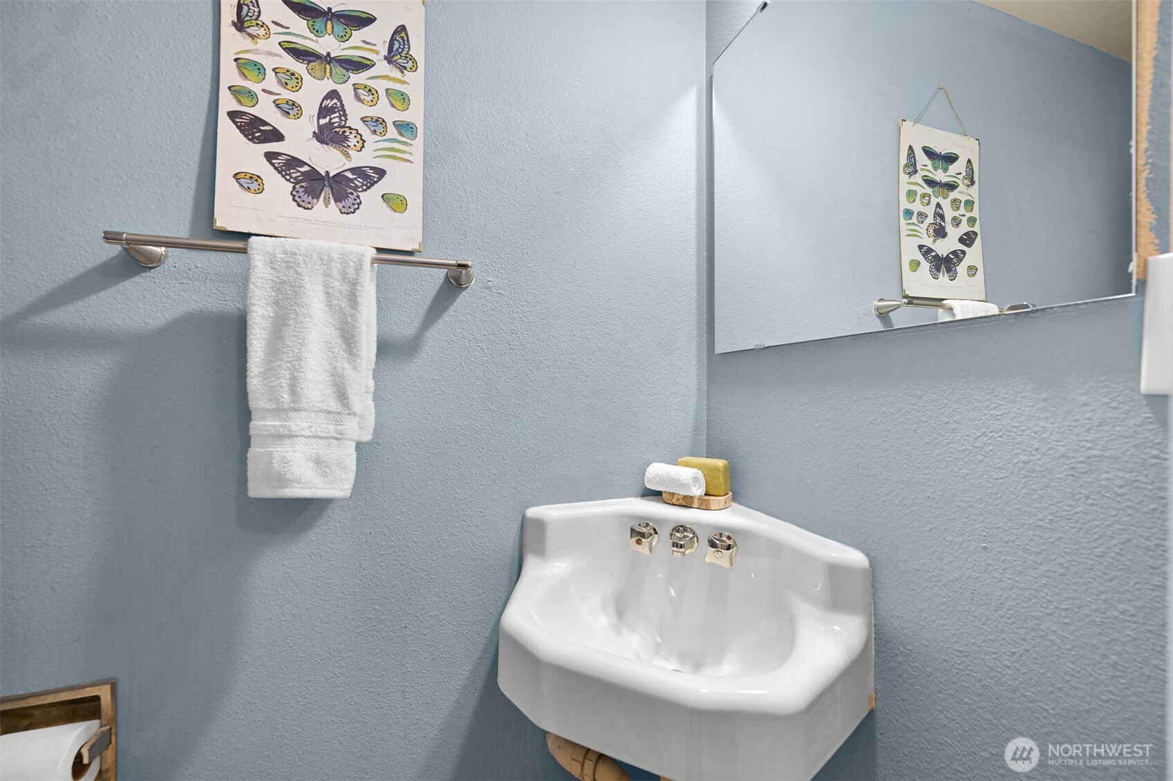 2709 W Maplewood Avenue 201