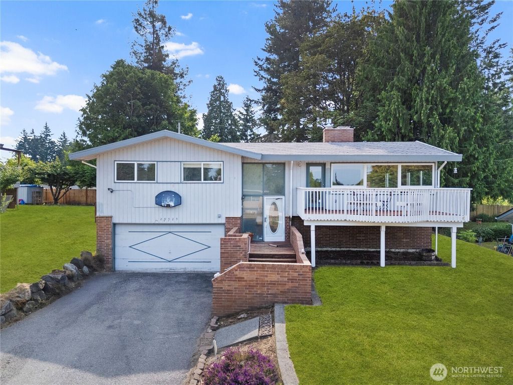 Photo of 29929 4th Avenue SW, Federal Way, WA 98023 (MLS # 2408494)