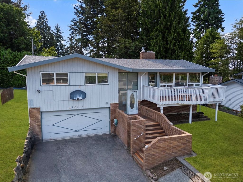 Photo of 29929 4th Avenue SW, Federal Way, WA 98023 (MLS # 2408494)