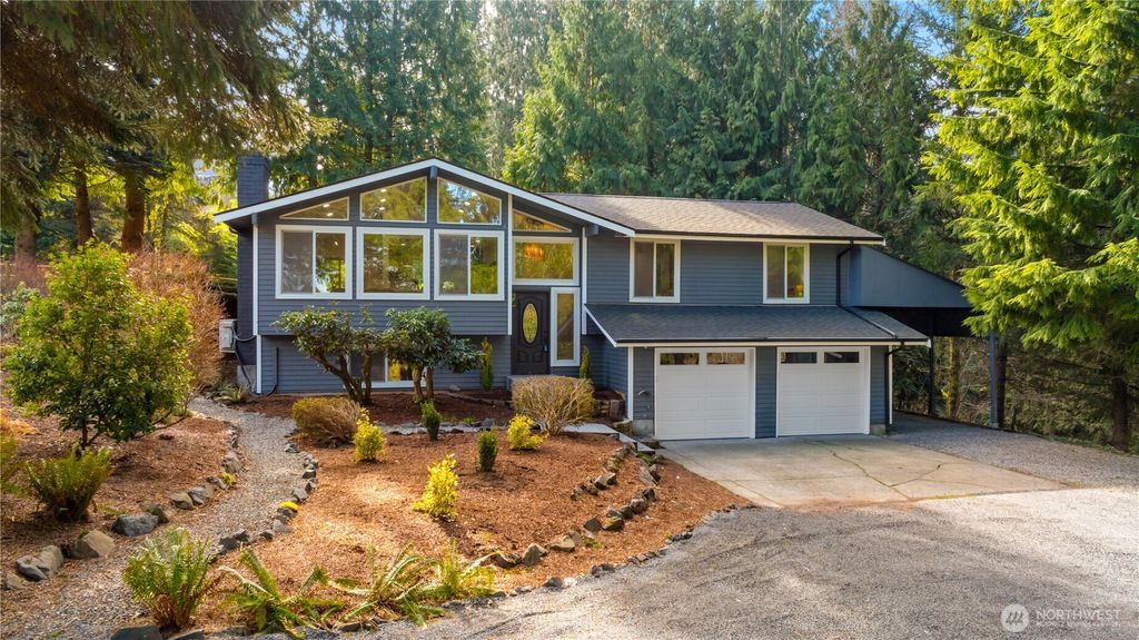 Photo of 16005 239th Avenue SE, Issaquah, WA 98027 (MLS # 2331549)