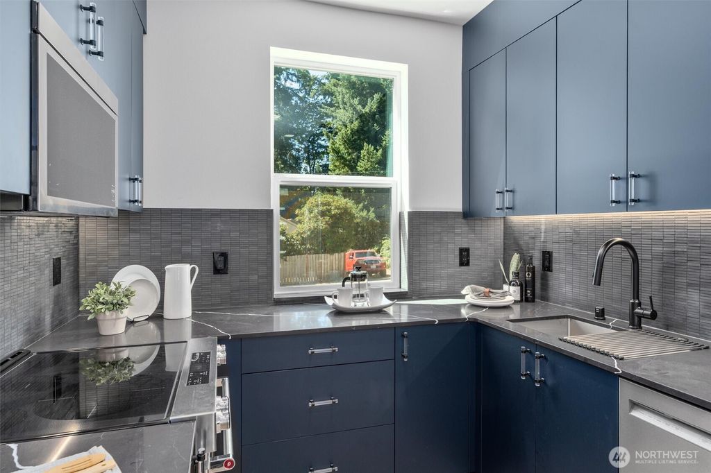 Photo of 10750 Interlake Avenue N, Seattle, WA 98133 (MLS # 2420365)