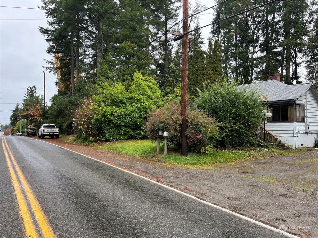 Photo of 1710 NE 175th Street, Shoreline, WA 98155 (MLS # 2301084)
