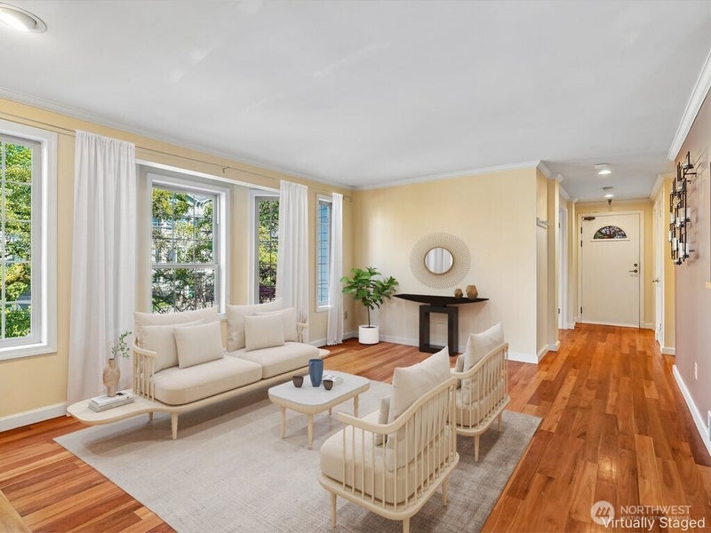 1111 10th Avenue E 20
