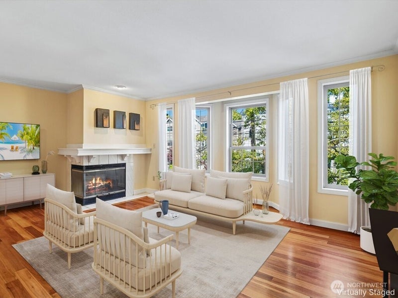1111 10th Avenue E 20