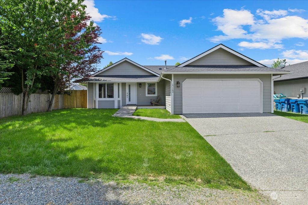 Photo of 17162 Sawyer Street SE, Monroe, WA 98272 (MLS # 2241604)