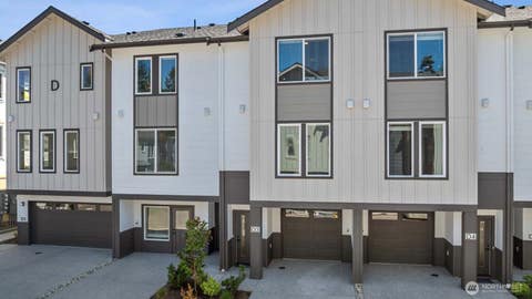 Photo of 16830 20th Avenue W #G7, Lynnwood, WA 98037 (MLS # 2522602)