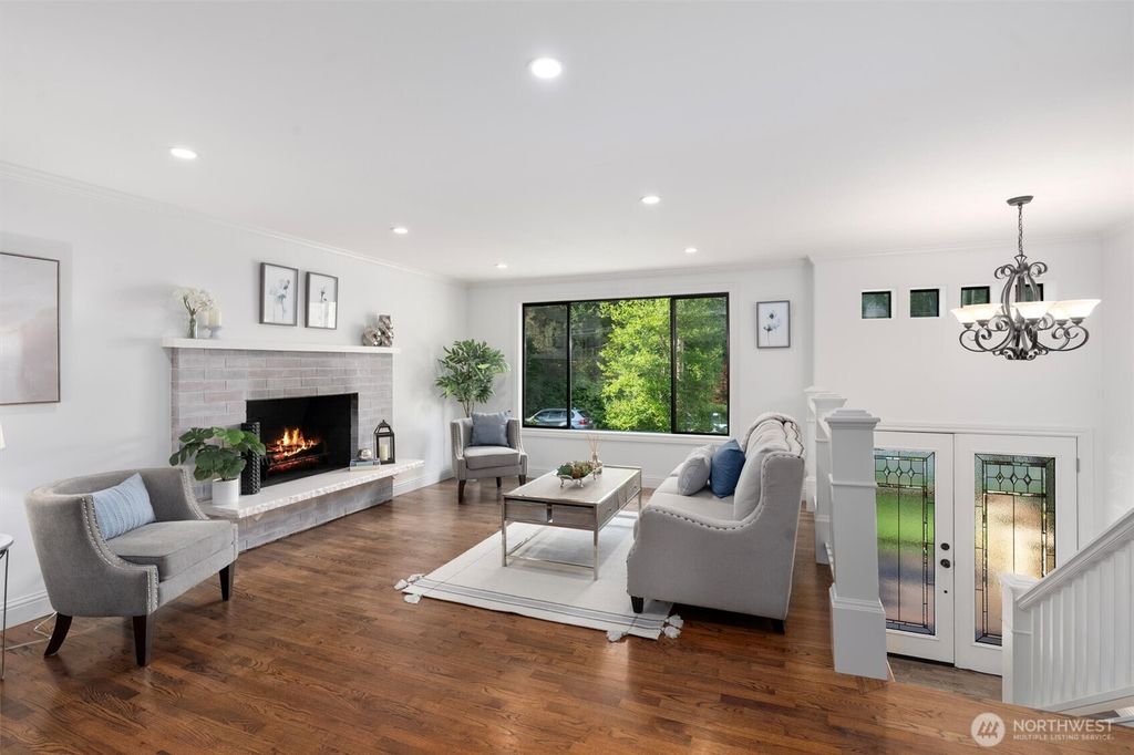 Photo of 12825 NE 102nd Place, Kirkland, WA 98033 (MLS # 2363207)