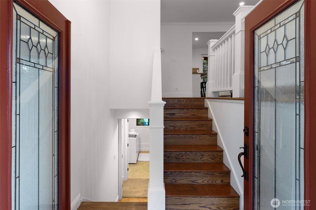 Photo of 12825 NE 102nd Place, Kirkland, WA 98033 (MLS # 2363207)