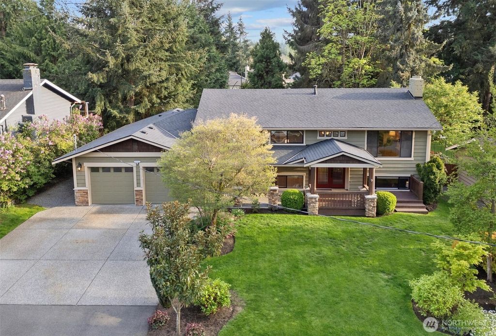 Photo of 12825 NE 102nd Place, Kirkland, WA 98033 (MLS # 2363207)