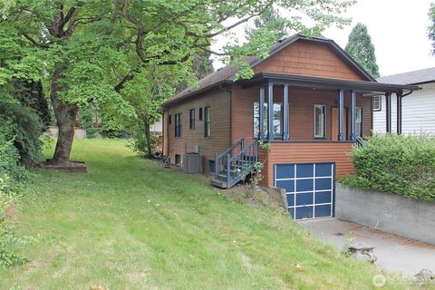 Photo of 409 NE 95th Street ST, Seattle, WA 98115 (MLS # 2552291)