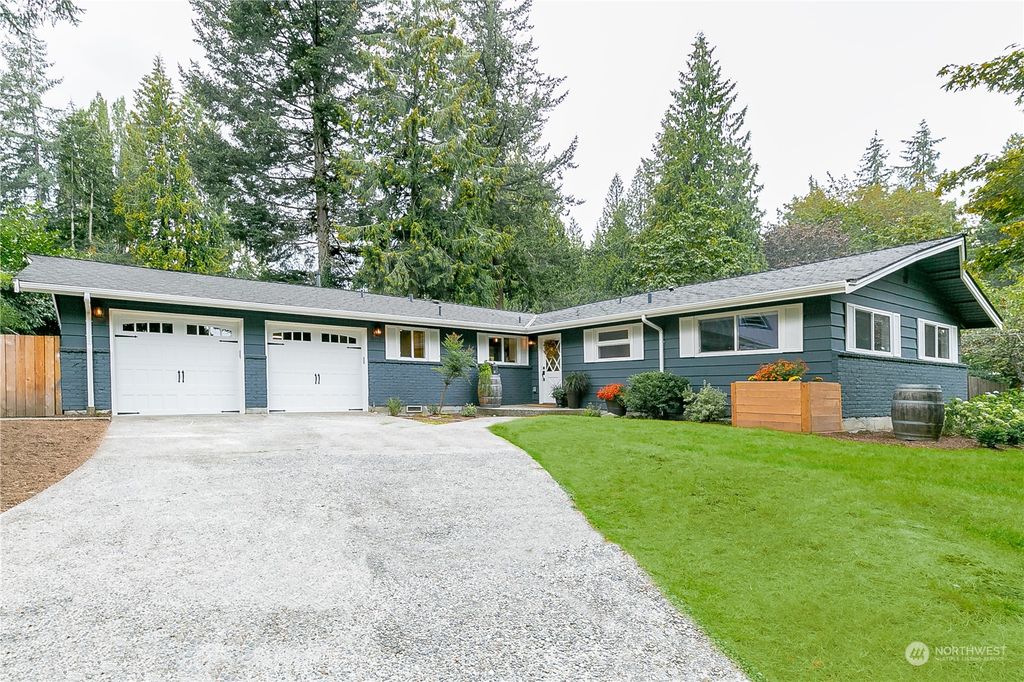 Photo of 455 Mt Jupiter Drive SW, Issaquah, WA 98027 (MLS # 1996671)
