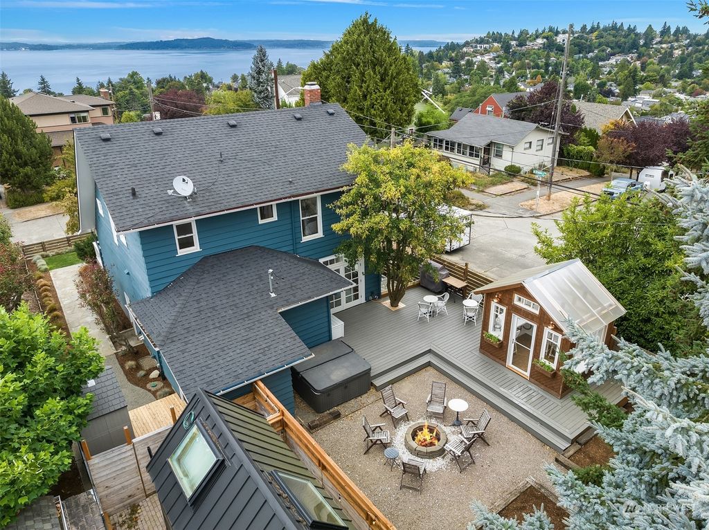 Photo of 5404 46th Avenue SW, Seattle, WA 98136 (MLS # 2161557)