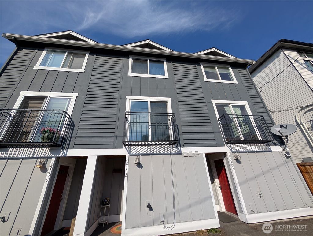 Photo of 4830 40th Avenue SW #A, Seattle, WA 98116 (MLS # 2434325)