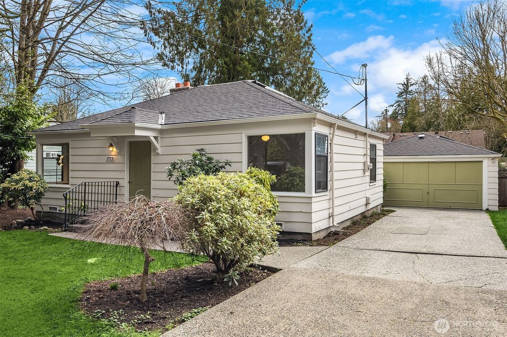 Photo of 1713 NE 146th Street, Shoreline, WA 98155 (MLS # 2341137)