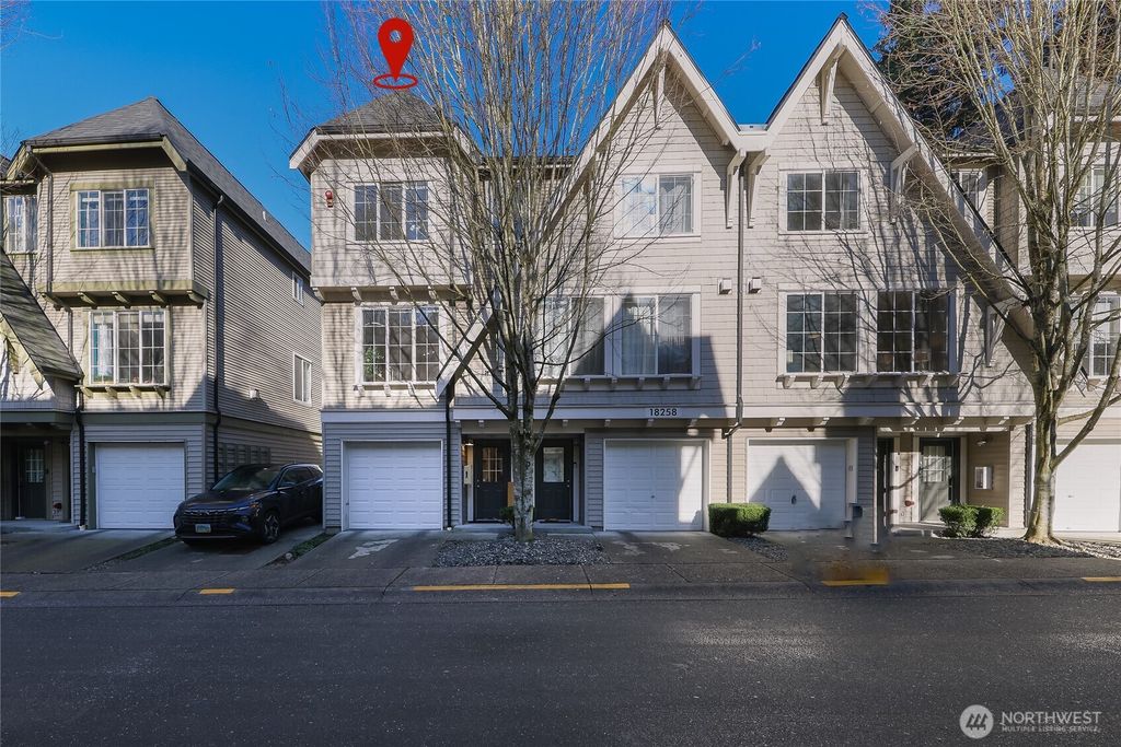 Photo of 18258 NE 96th Way #101, Redmond, WA 98052 (MLS # 2471013)