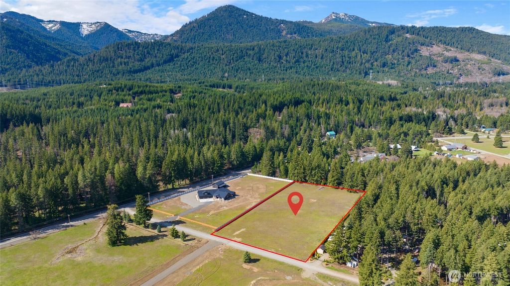Photo of 121 Darling Way, Cle Elum, WA 98922 (MLS # 2475495)