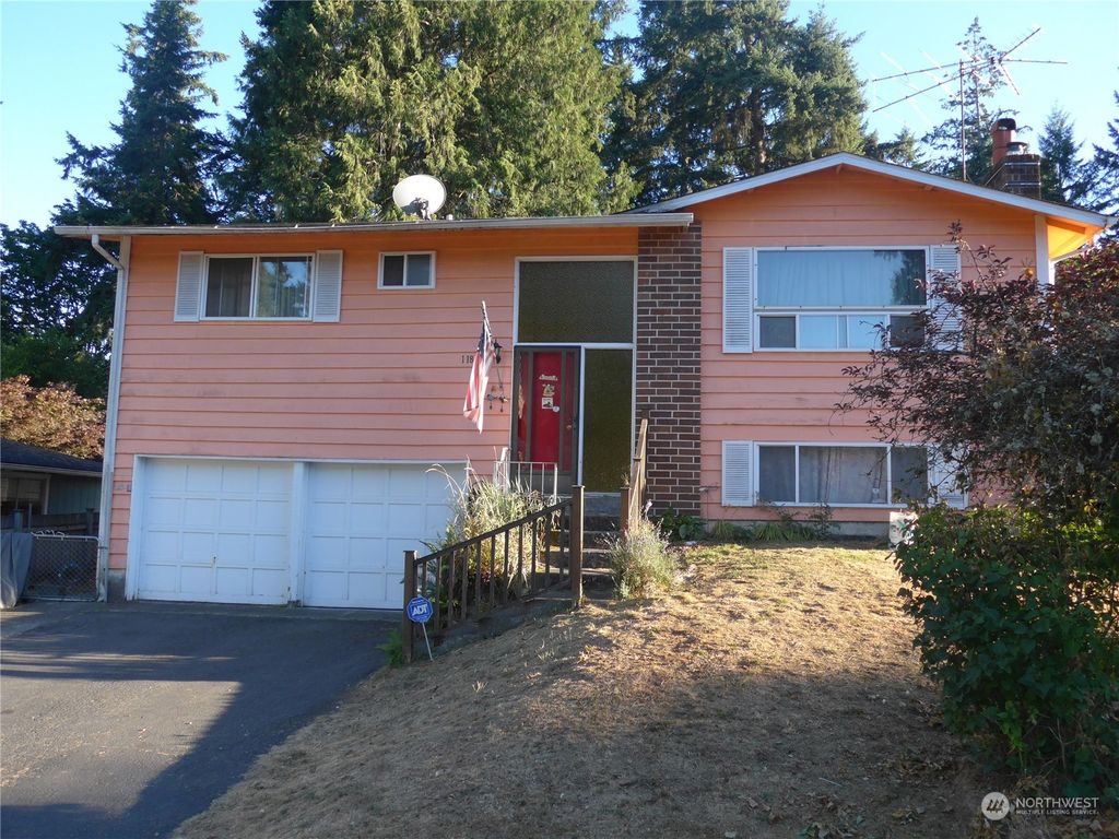 Photo of 11839 SE 323rd Place, Auburn, WA 98092 (MLS # 2144550)