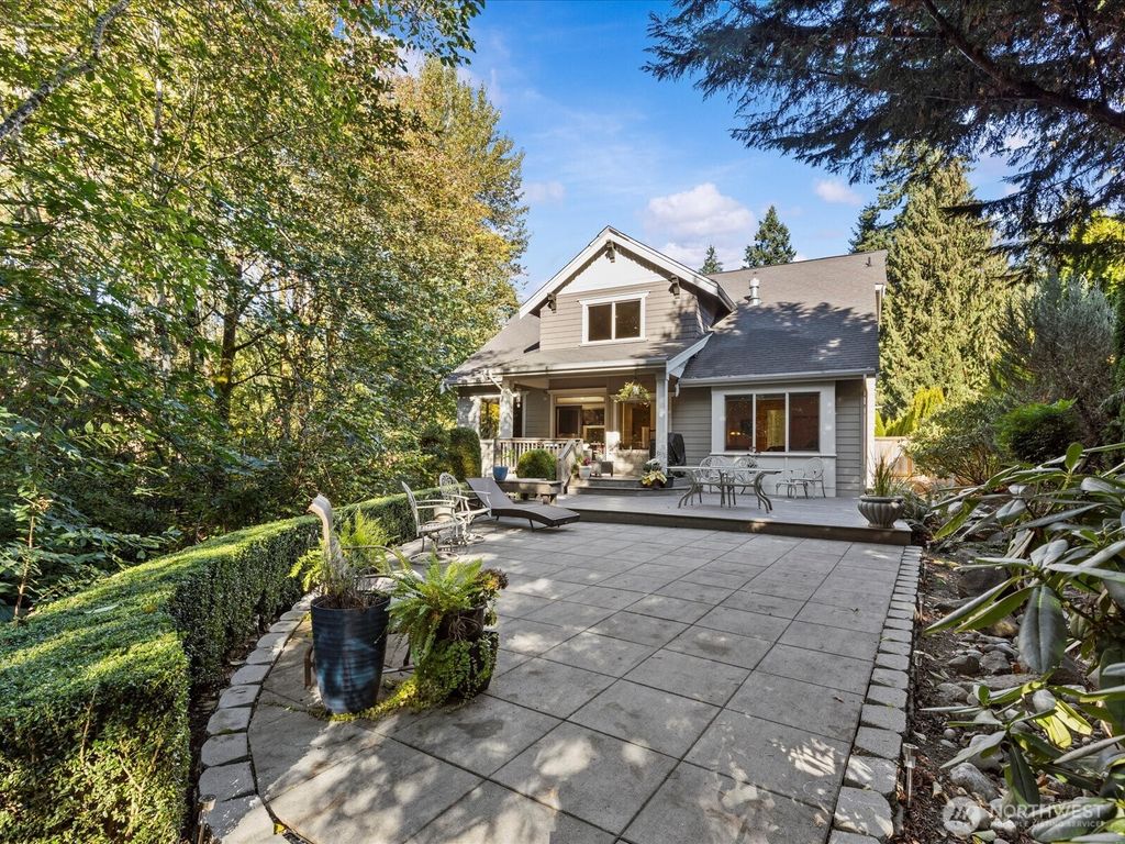 Photo of 1727 Nile Avenue NE, Renton, WA 98059 (MLS # 2508258)