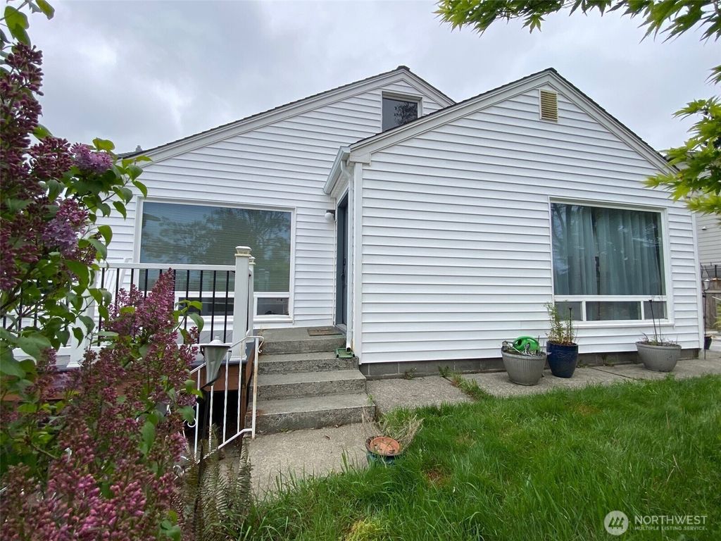 Photo of 3003 Louise Avenue W, University Place, WA 98466 (MLS # 2526588)