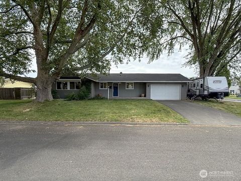 Photo of 22 NE Tremont Drive, College Place, WA 99324 (MLS # 2536015)